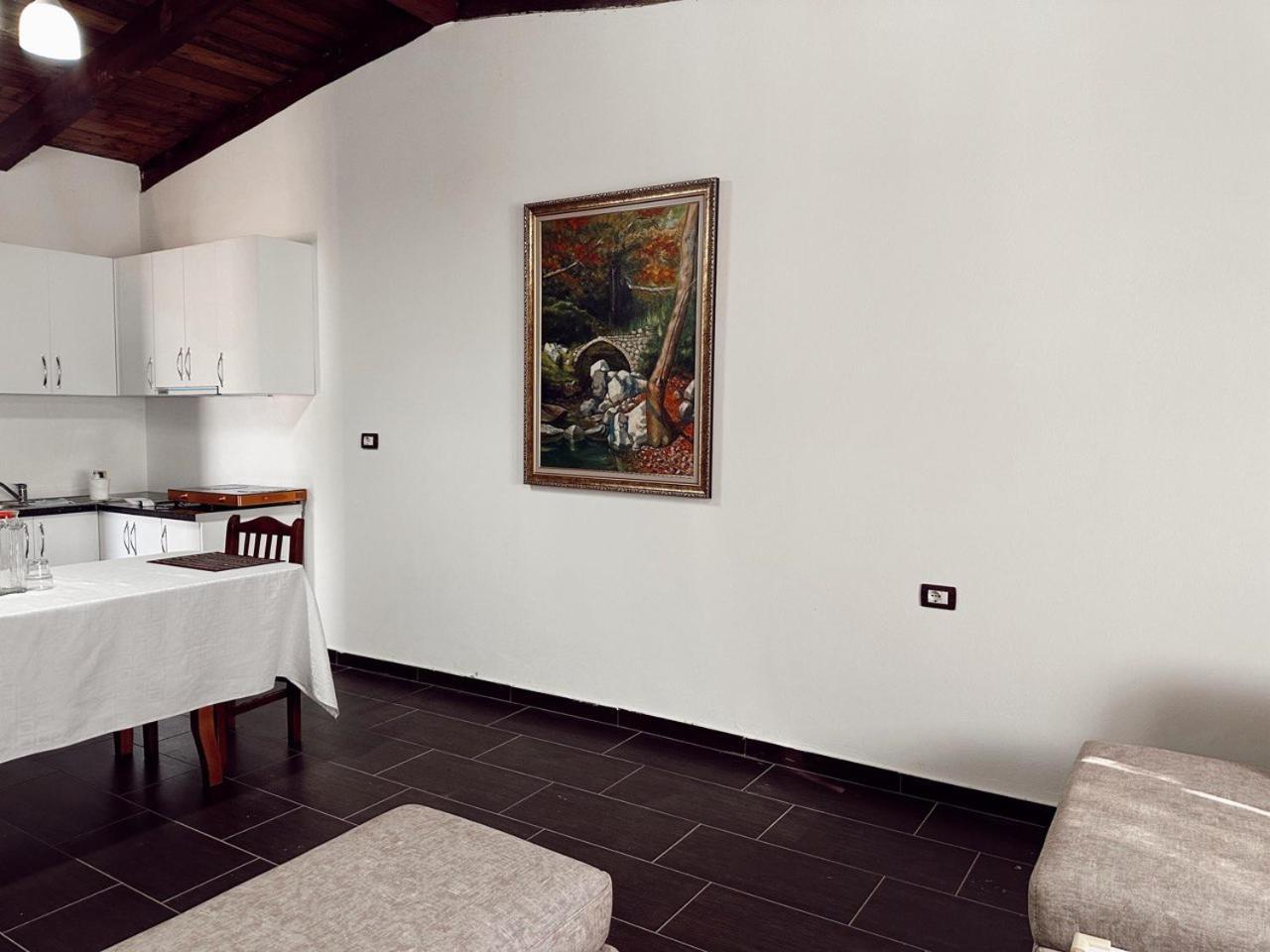 Oa'S Beach Apartment Vlore Exterior photo